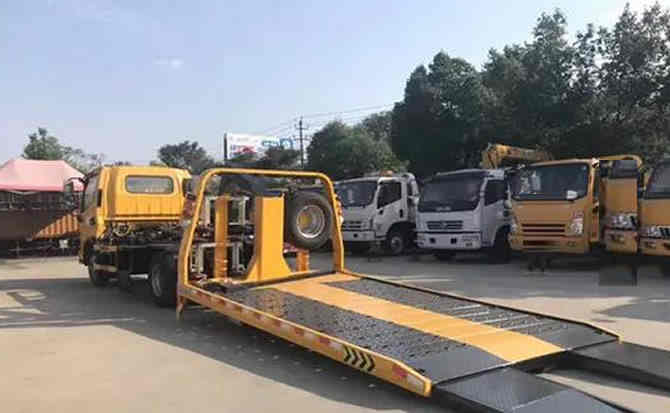 澄江汽车中途维修案例